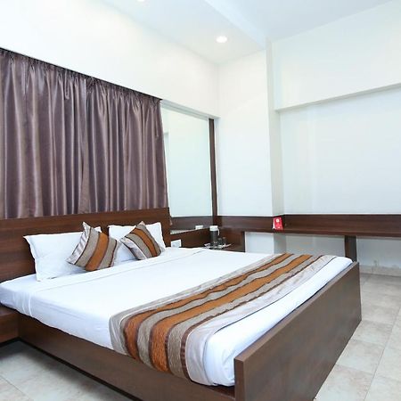 Jabali Palace Hotel Джабалпур Екстериор снимка