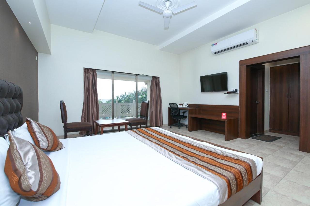 Jabali Palace Hotel Джабалпур Екстериор снимка