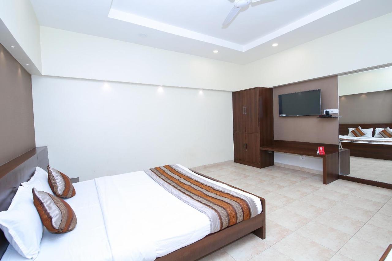 Jabali Palace Hotel Джабалпур Екстериор снимка