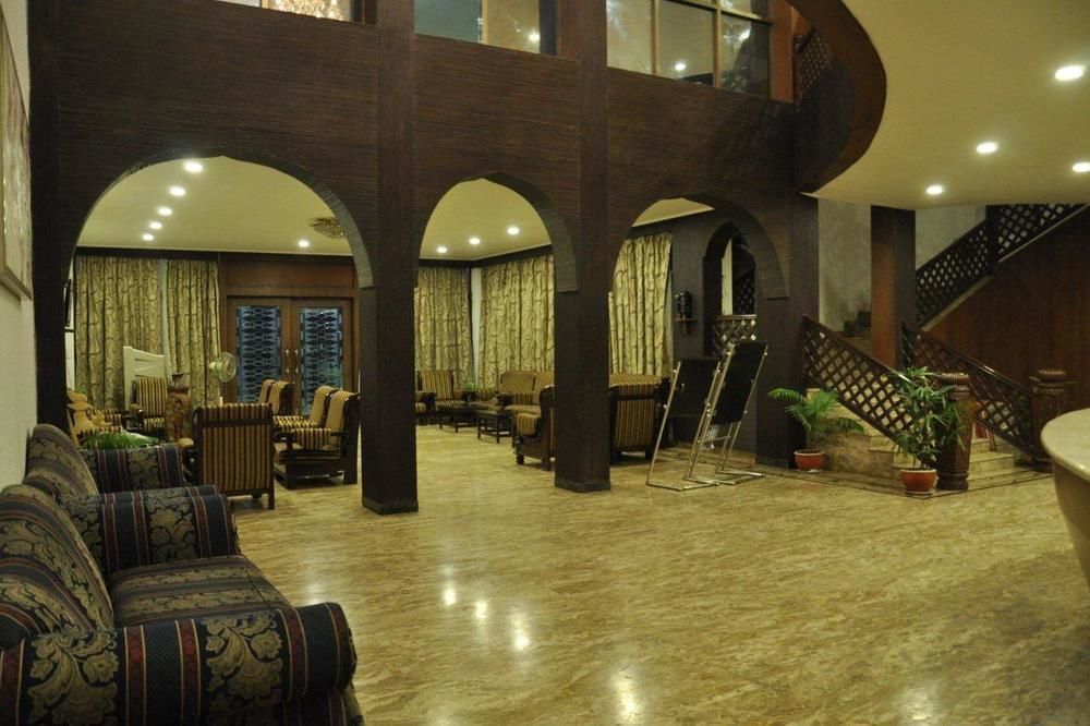 Jabali Palace Hotel Джабалпур Екстериор снимка